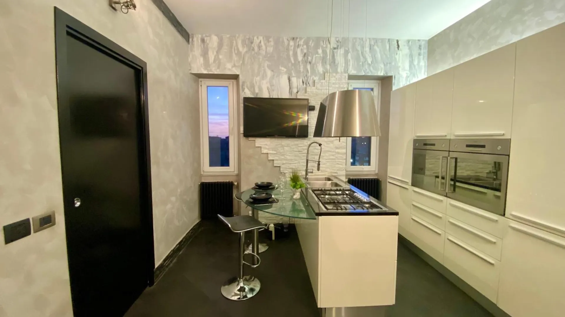 Luxury Home Design Rome Apartment