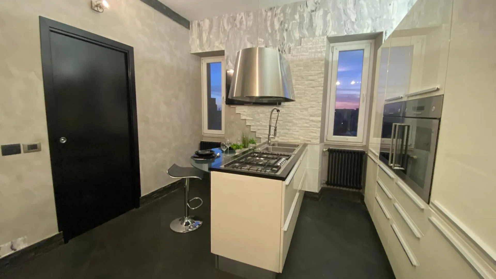 Luxury Home Design Roma 0*,  İtalya